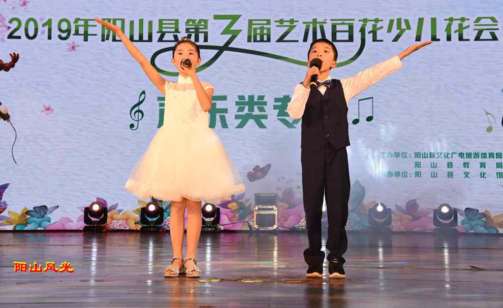 返回